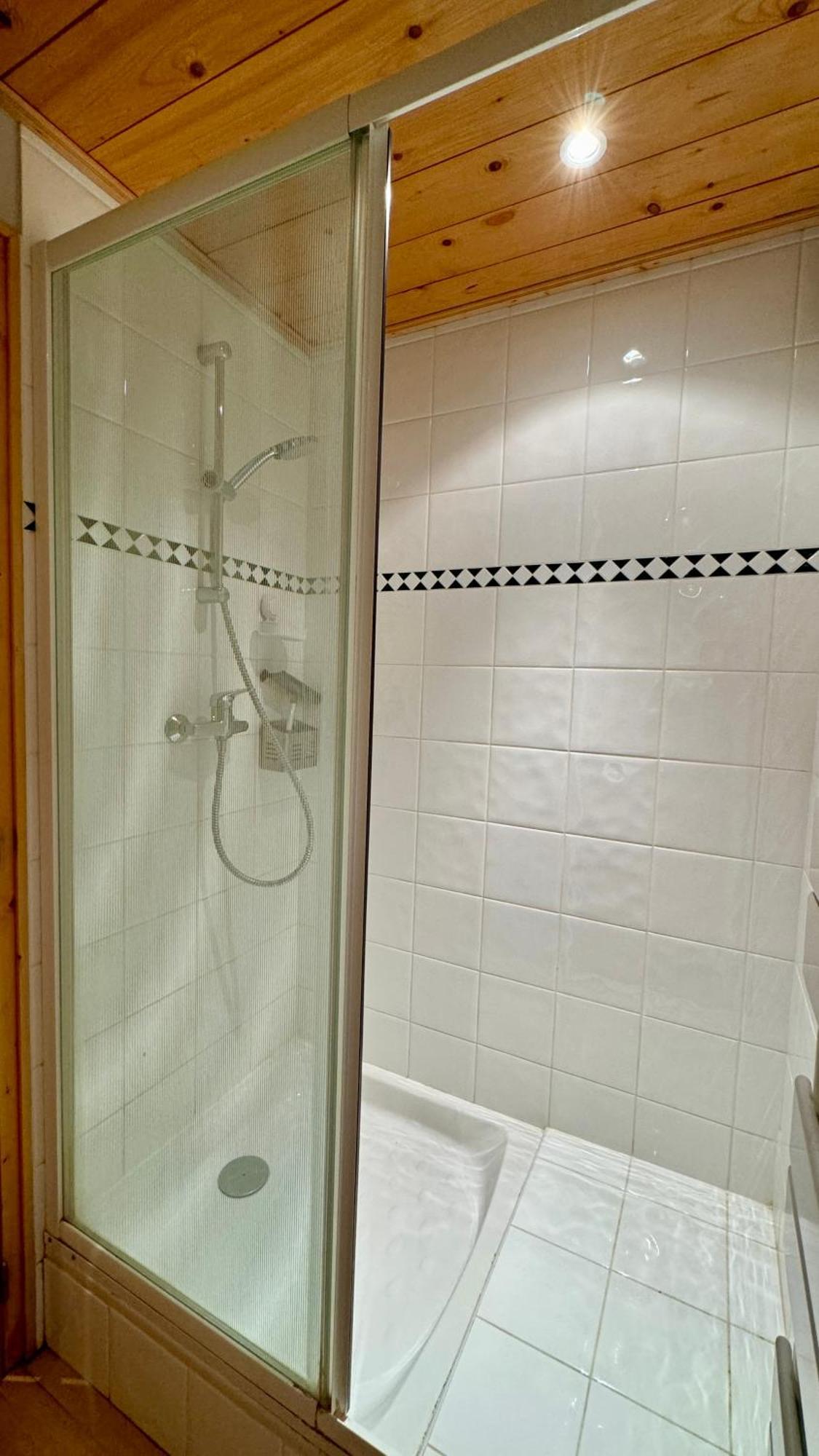 Appt 1650 Aux Pieds Appartement